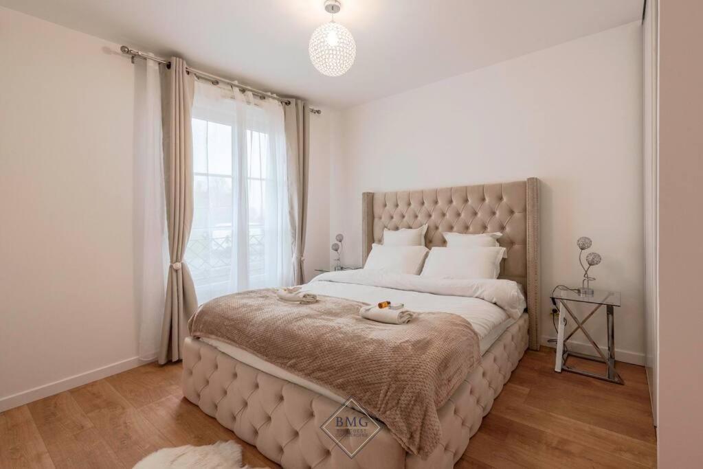Saint Honore Disneyland Bmyguest Серри Экстерьер фото